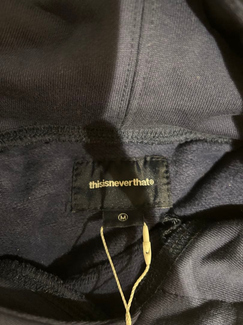 thisisneverthat パーカー ネイビー