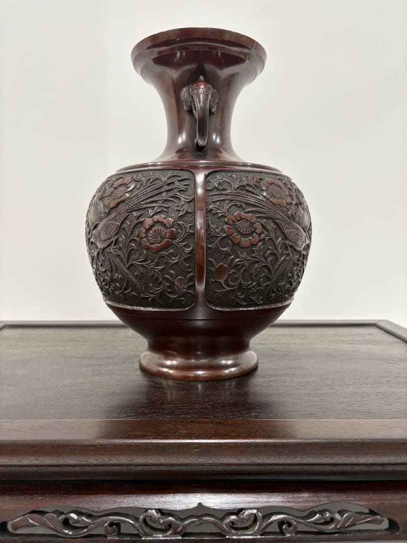 銅製 浮彫り花鳥花瓶