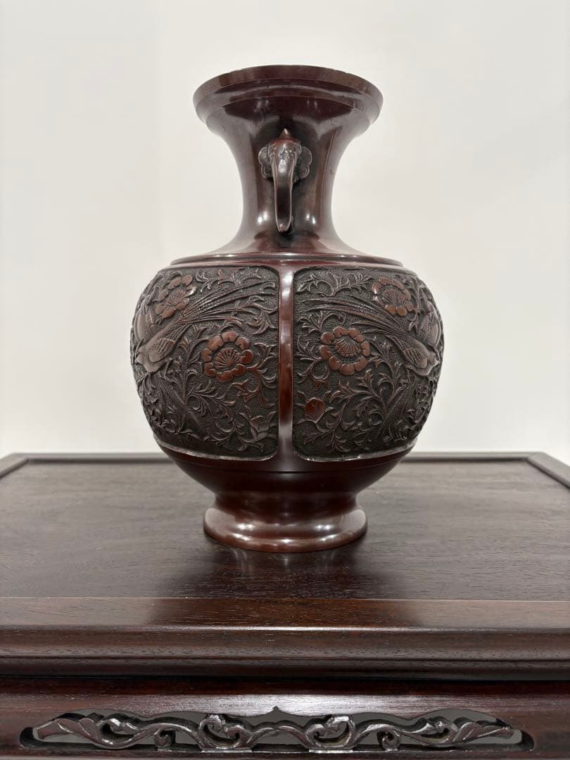 銅製 浮彫り花鳥花瓶