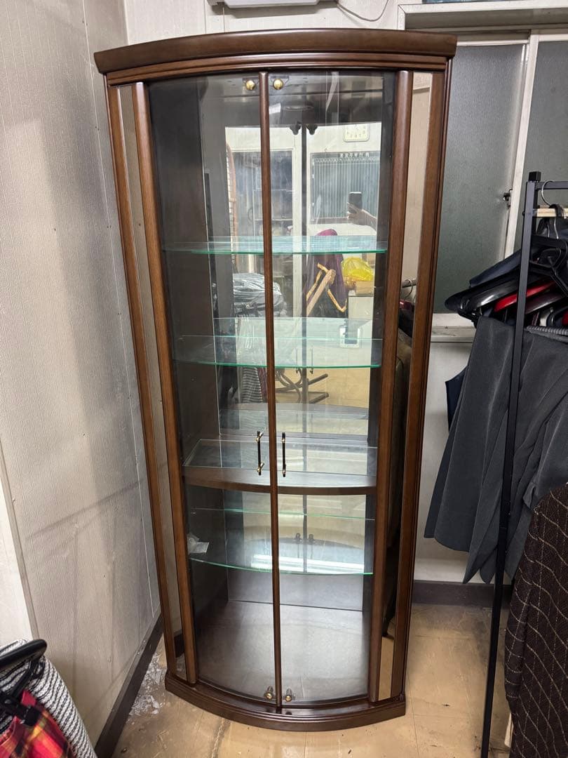 ファニテリアマキ　ダウンライト付　ガラス２枚扉キュリオケース　キャビネット