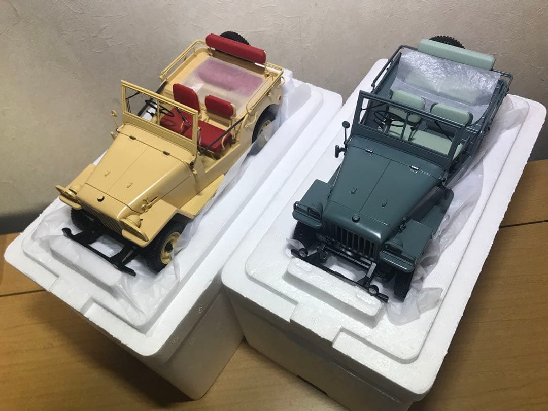 【2台セット】トヨタランドクルーザーBj 箱付き　ランクル 京商 ミニカー