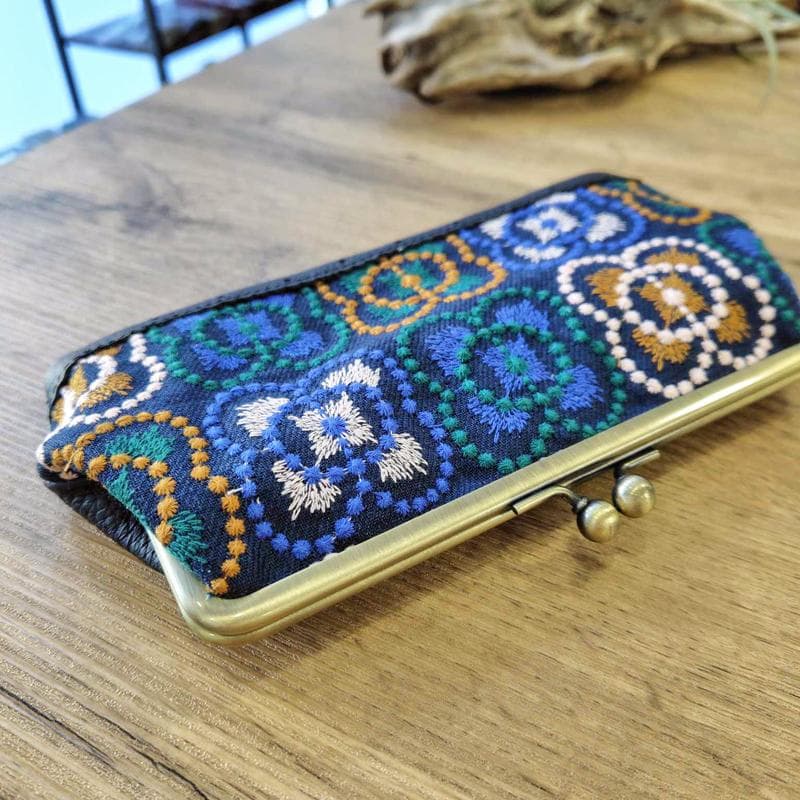 ミナペルホネン/本革　blemenブルーメン/がま口長財布薄型①