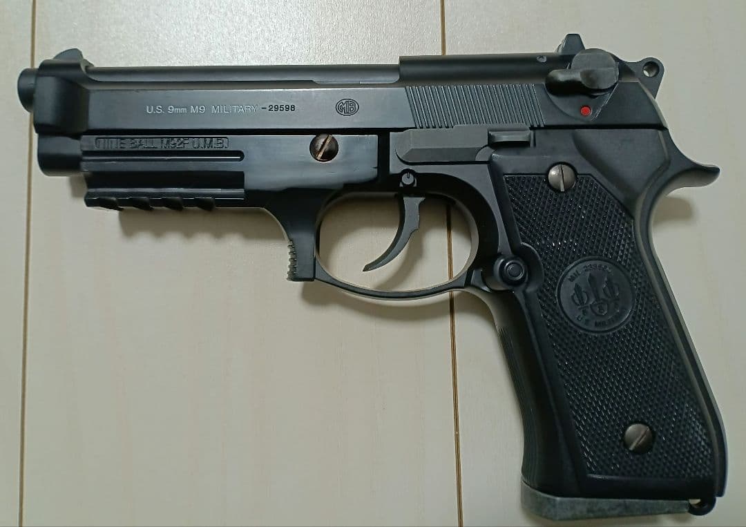 【中古品】東京マルイ ガスガン「M92Fミリタリーモデル」＋アンダーレール装備