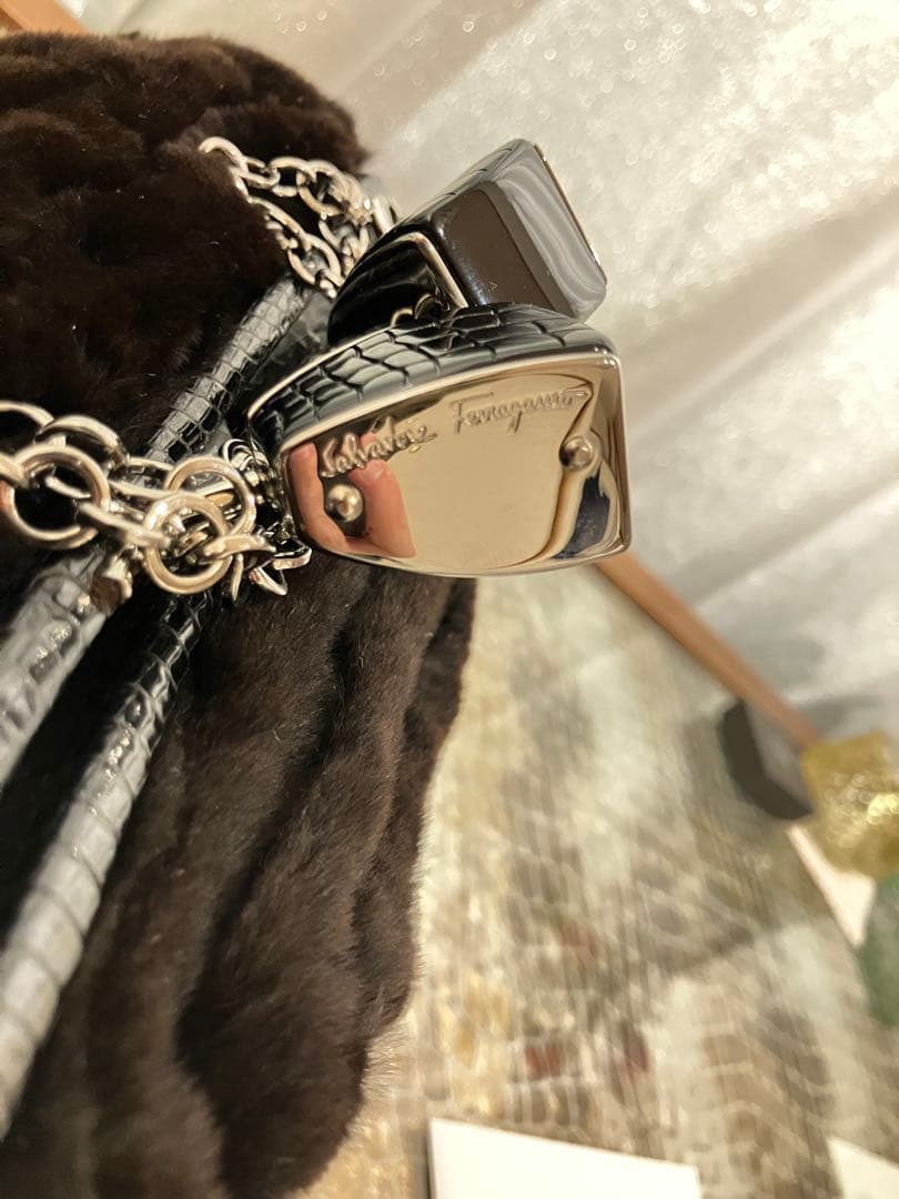 Ferragamo パーティーバッグ 黒 ファー　リザード　ミンク