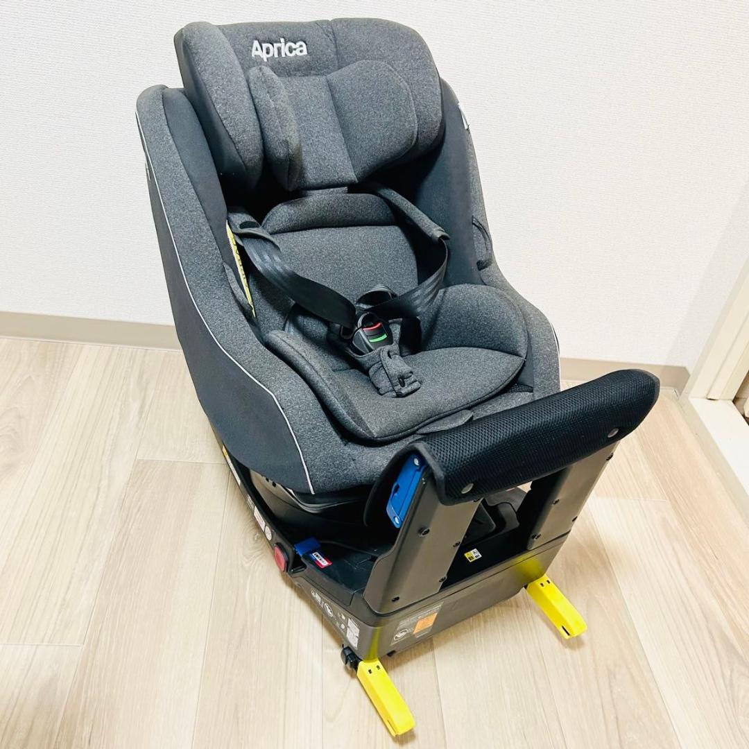 未使用級　Aprica CURURILA LITE ISOFIX 回転式 新生児