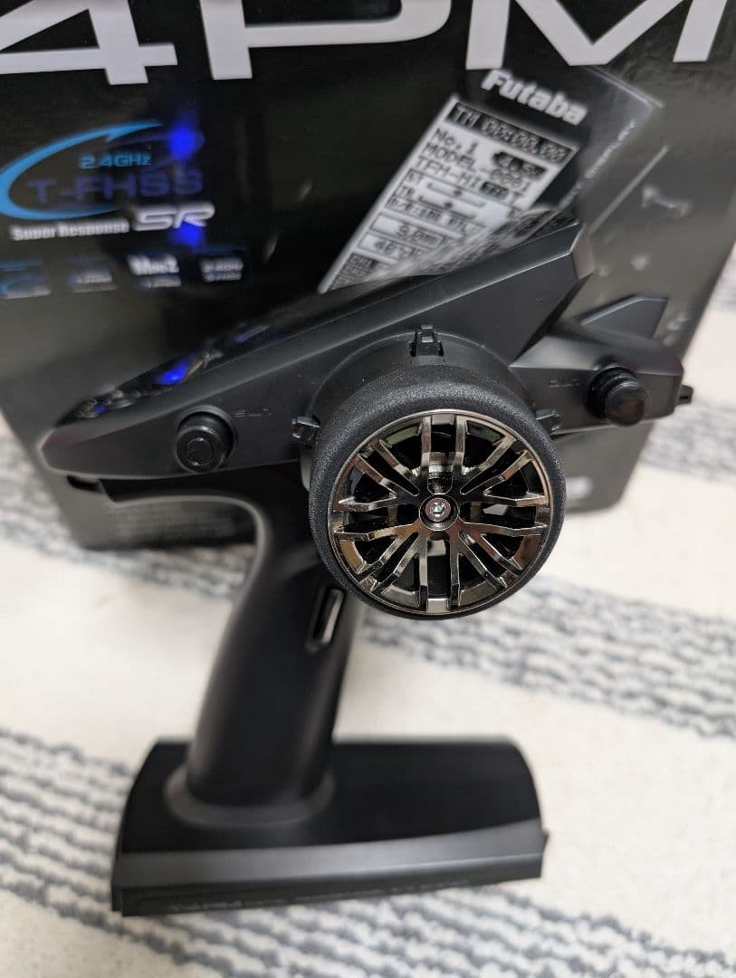 Futaba 4PM 　送信機受信機　画像でご判断ください　送料込み