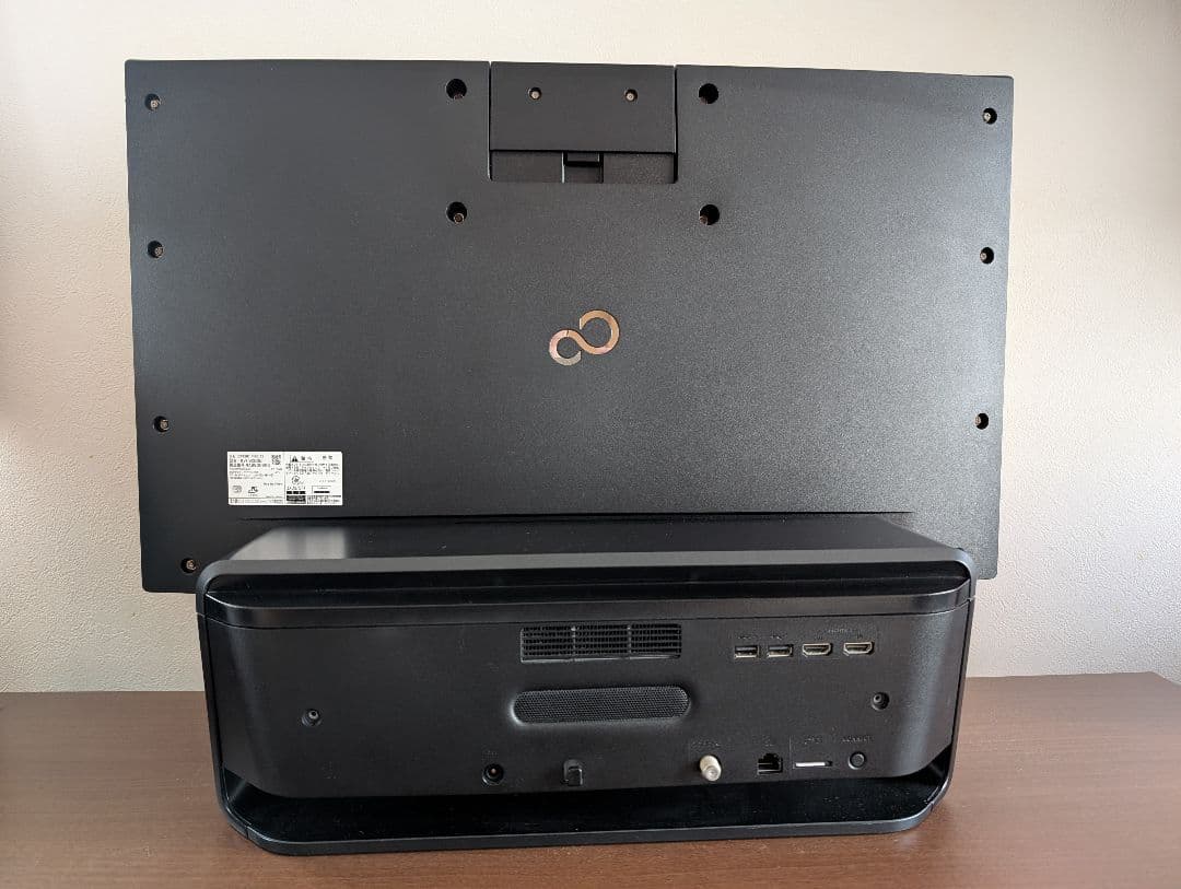 FMV FMVF90B3B ディスプレイ一体パソコン　富士通　デスクトップ