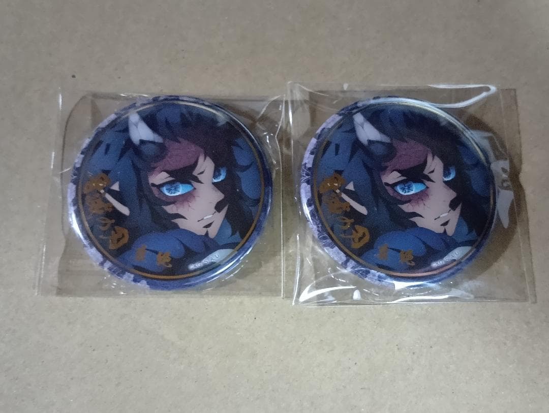 2点　鬼滅の刃　 刀鍛冶の里編 絵巻 終ノ巻 箔押し 缶バッジ 哀絶