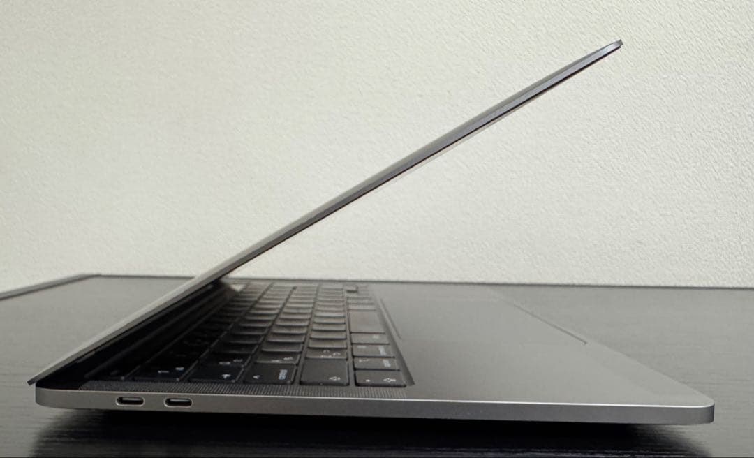 MacBook Pro 13 M1 16GB 1TB 充放電87 残量90%