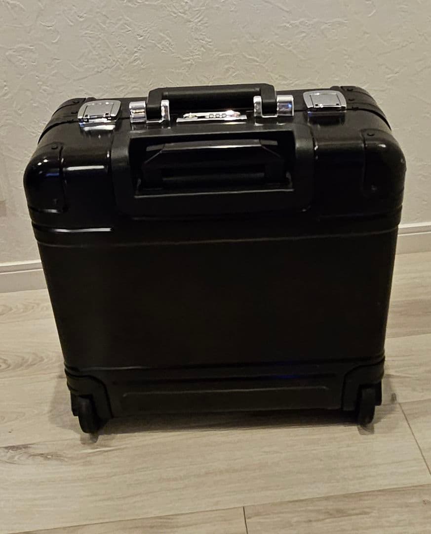 ゼロハリバートン　キャリーケース⭐ZERO HALLIBURTON　29L