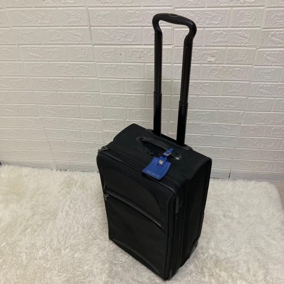 TUMI トゥミ キャリー　スーツケース　22022D4 ビジネス 旅行
