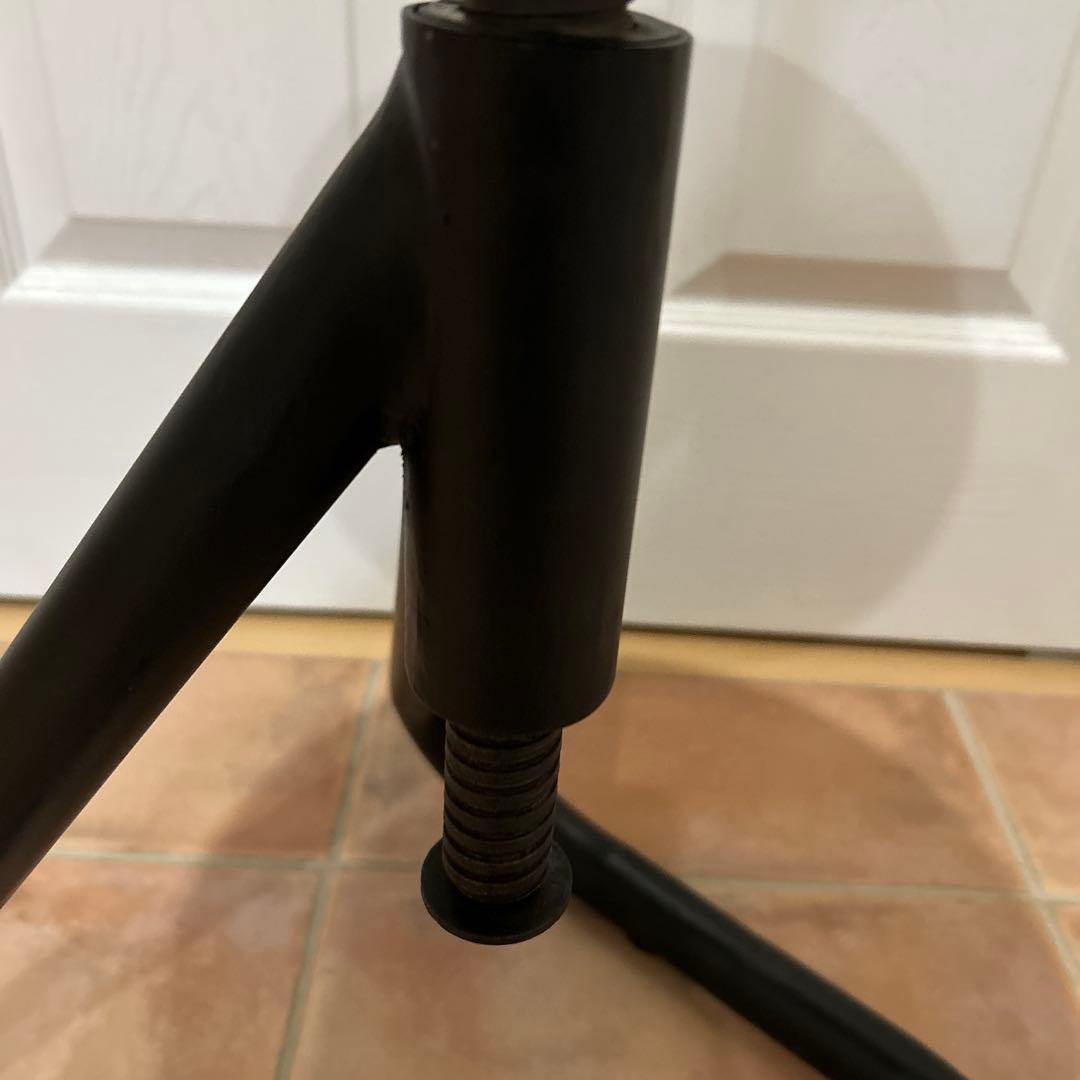 ★IRON STOOL インダストリアル　アイアン　鉄×無垢材　丸椅子　古材ネジ