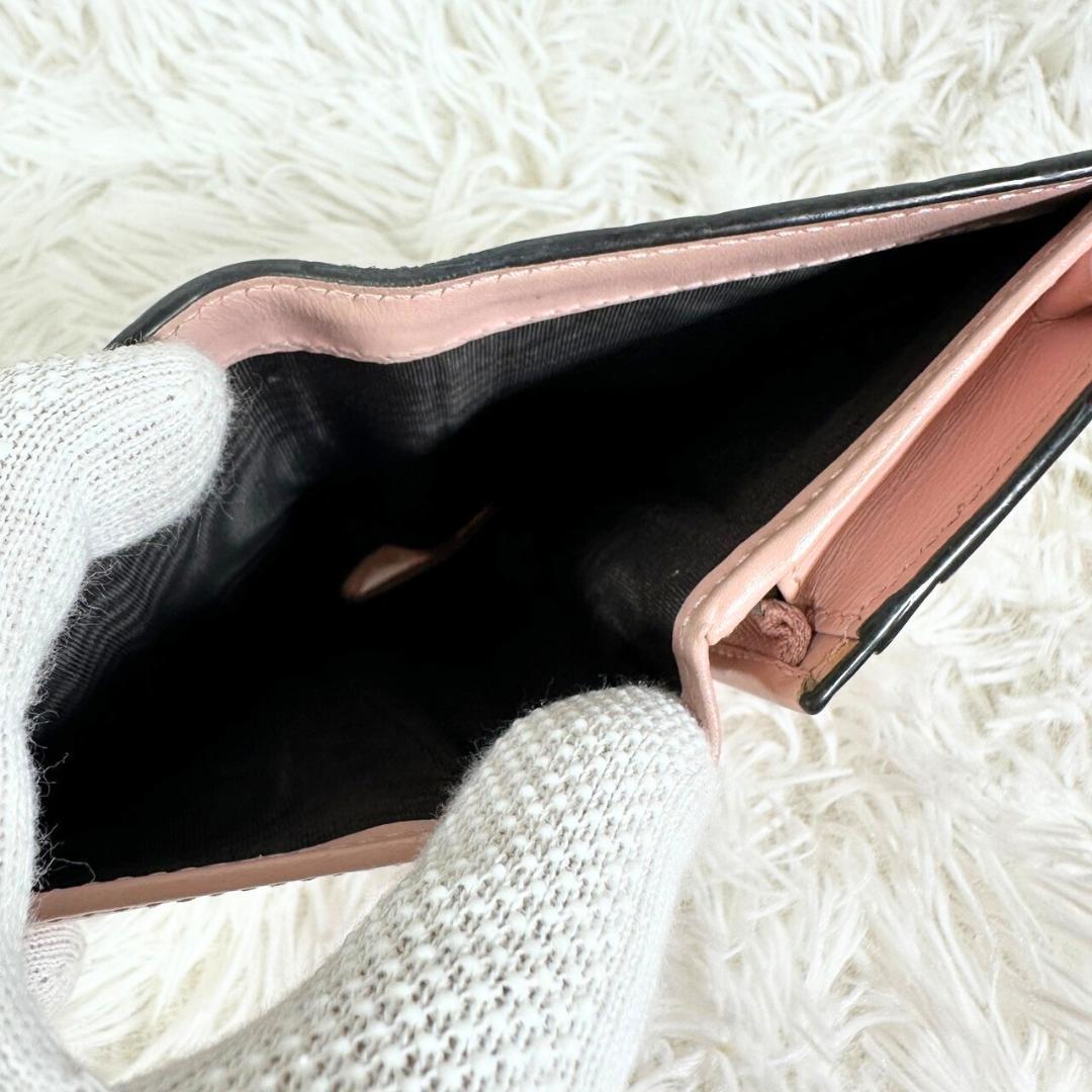 GUCCI グッチ 折財布 シマレザー ピンク GG柄 ゴールド金具 アニマリエ