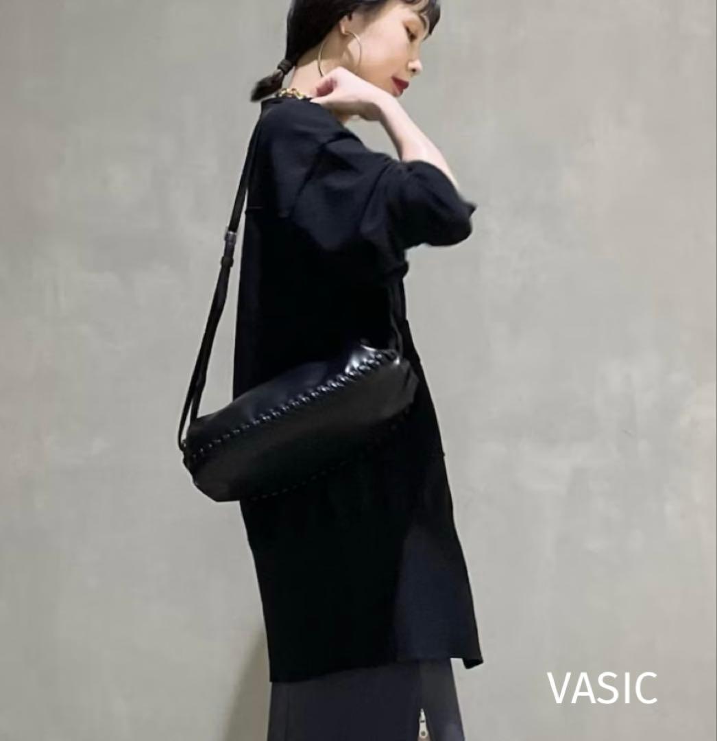 【極美品】VASIC ヴァシック　WELLS POCKET ブラック　ショルダー