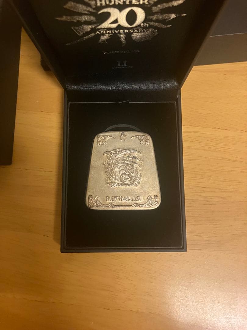 【200点限定】20周年記念　石板　銀火竜「リオレウス希少種」 シルバー