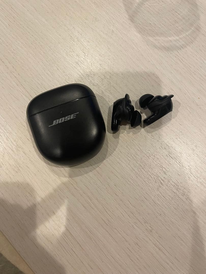 Bose ワイヤレスイヤホン ブラック 本体と充電ケース