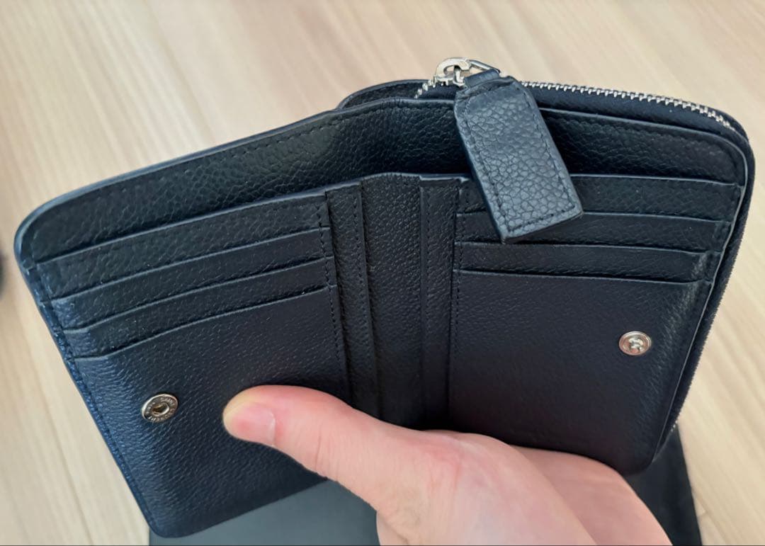 （美品・値下・付属品あり）SAINT LAURENT ネイビー 二つ折り財布