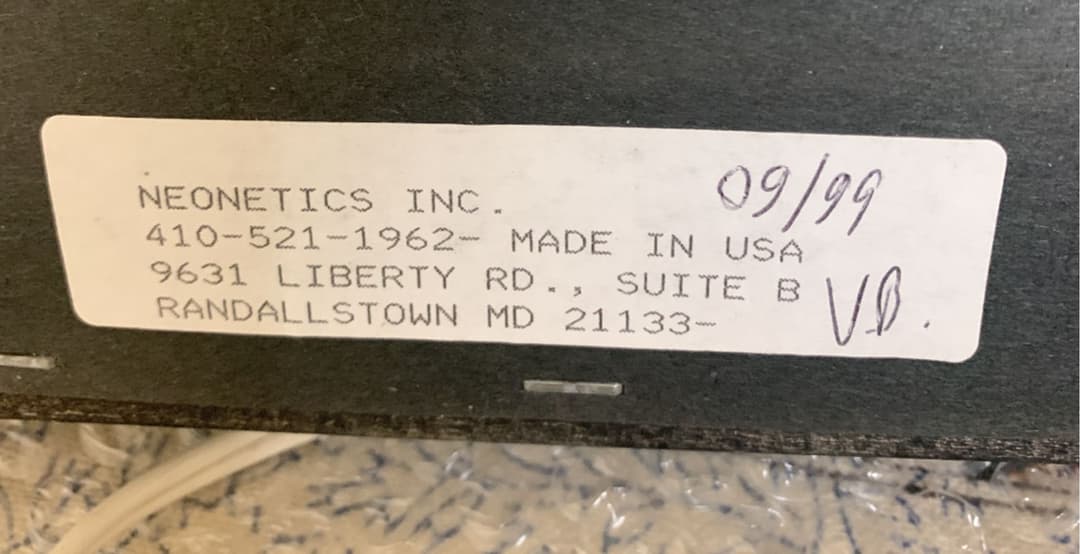 NEONETICS レトロなネオンカスタムアート