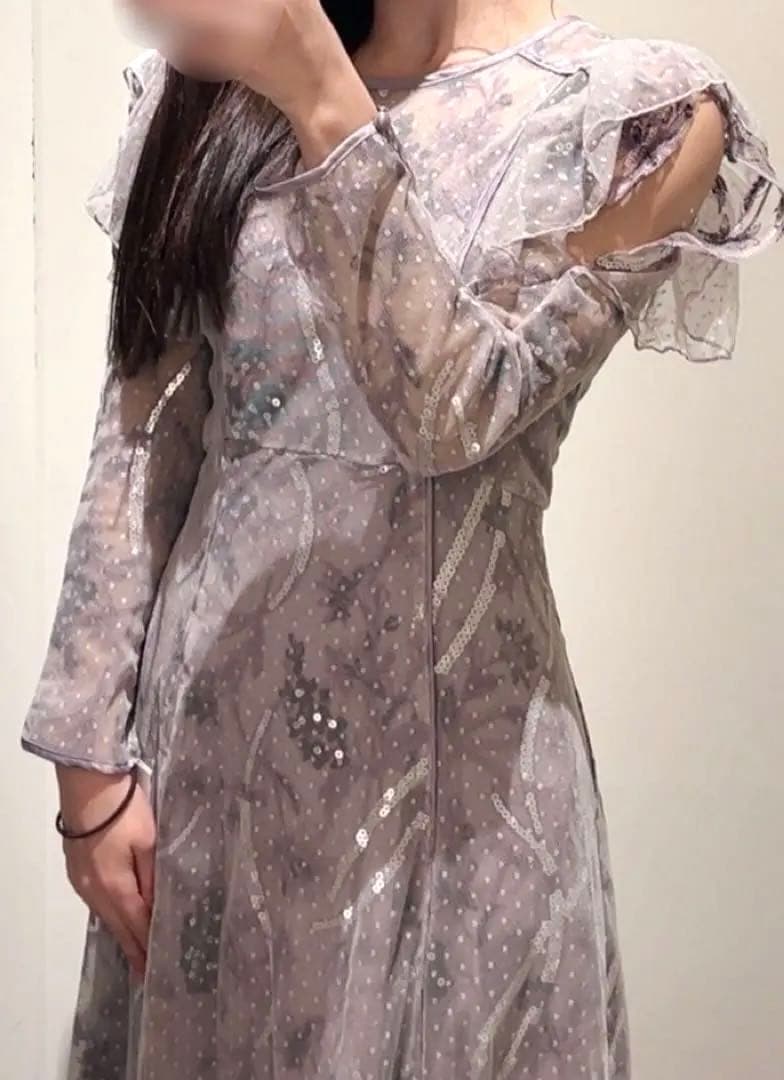 【最終価格】SNIDEL シャイニーエンブロイダリーワンピース