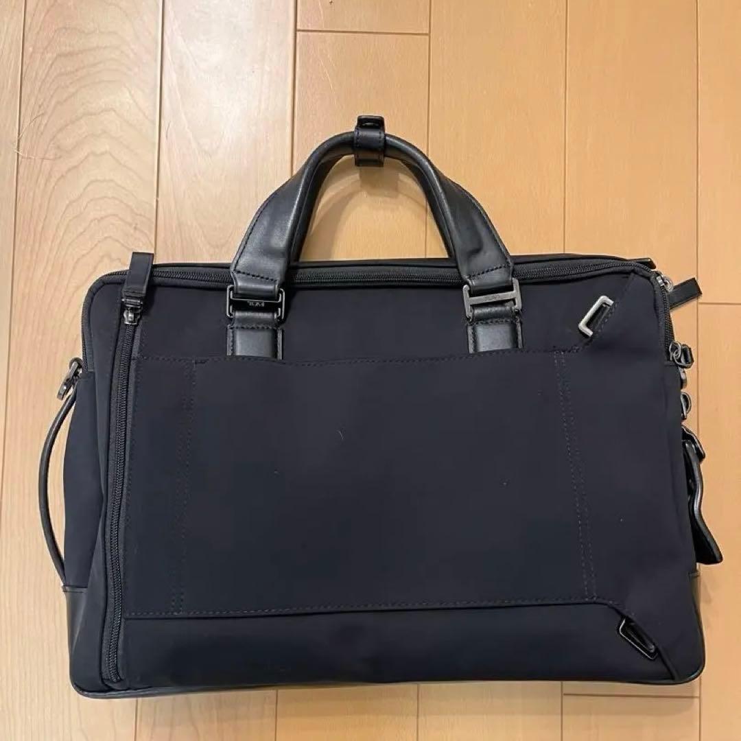 【美品】 TUMI アヴォンデール　ジップバッグ　ブラック　3WAY