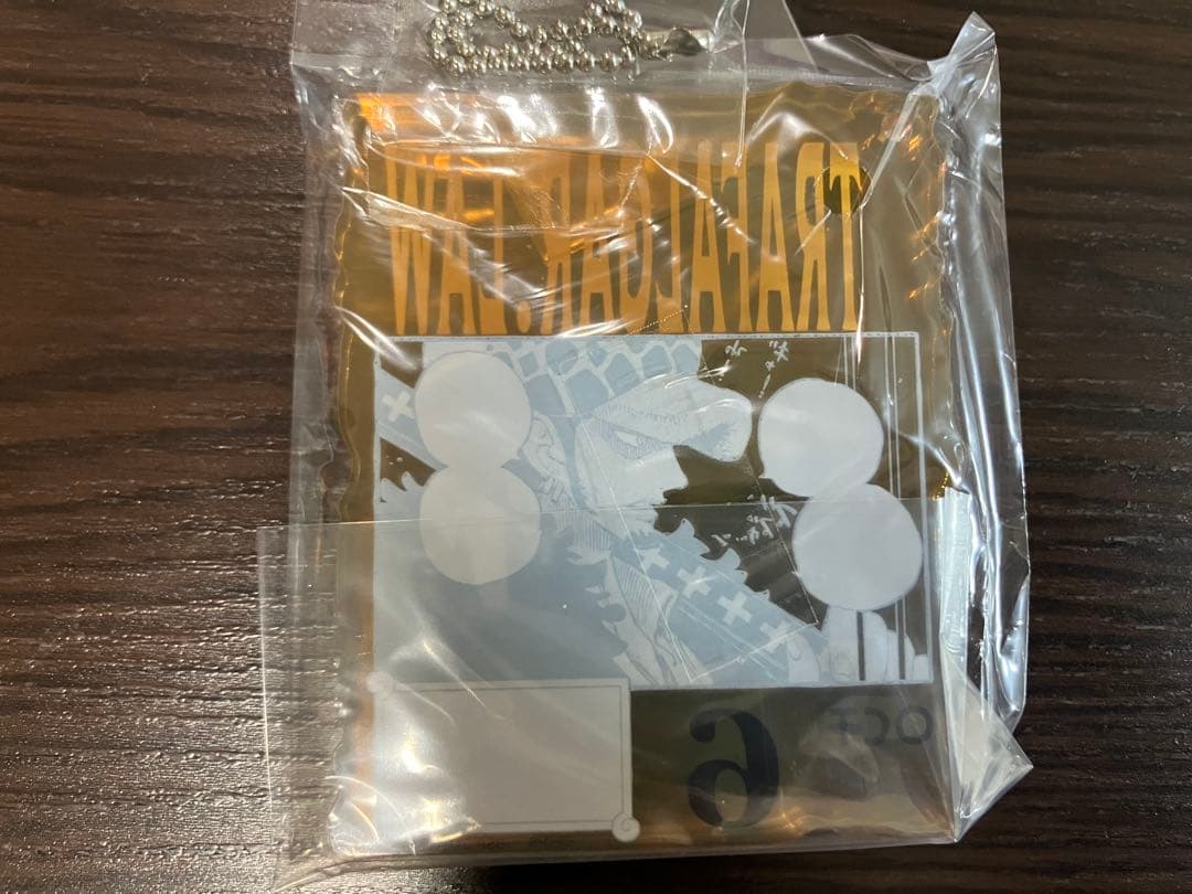 ワンピースベースショップ アクリルブロックチャーム トラファルガーロー＋おまけ