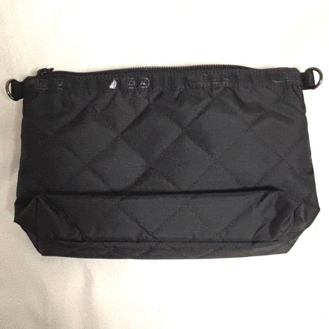 レスポ　CHAIN COSMETIC CLUTCH オニキスチェーンキルト