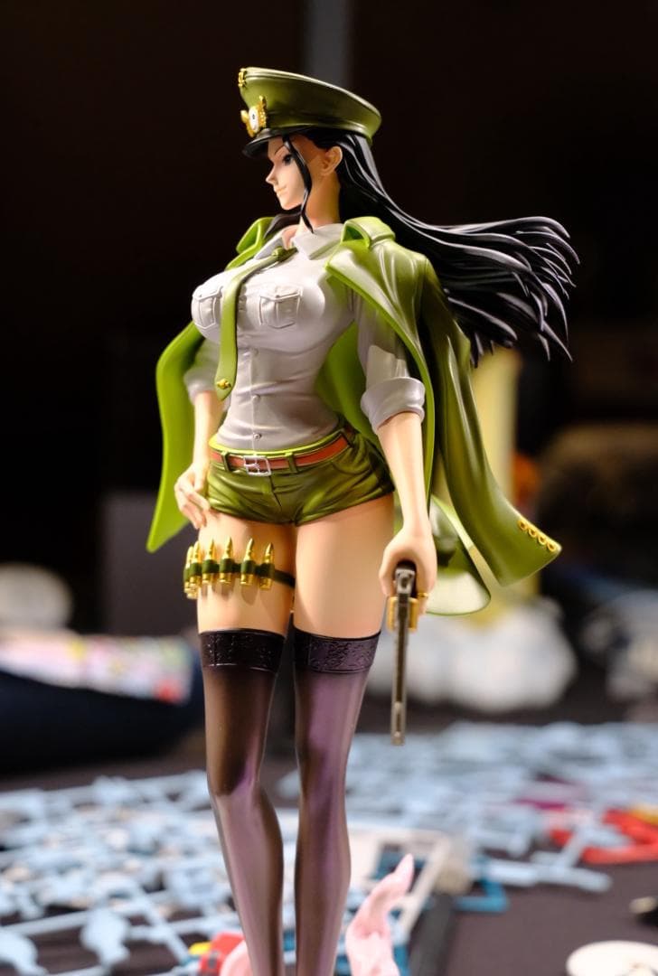 ONE PIECE ニコ・ロビン 樹脂 彫刻 フィギュア