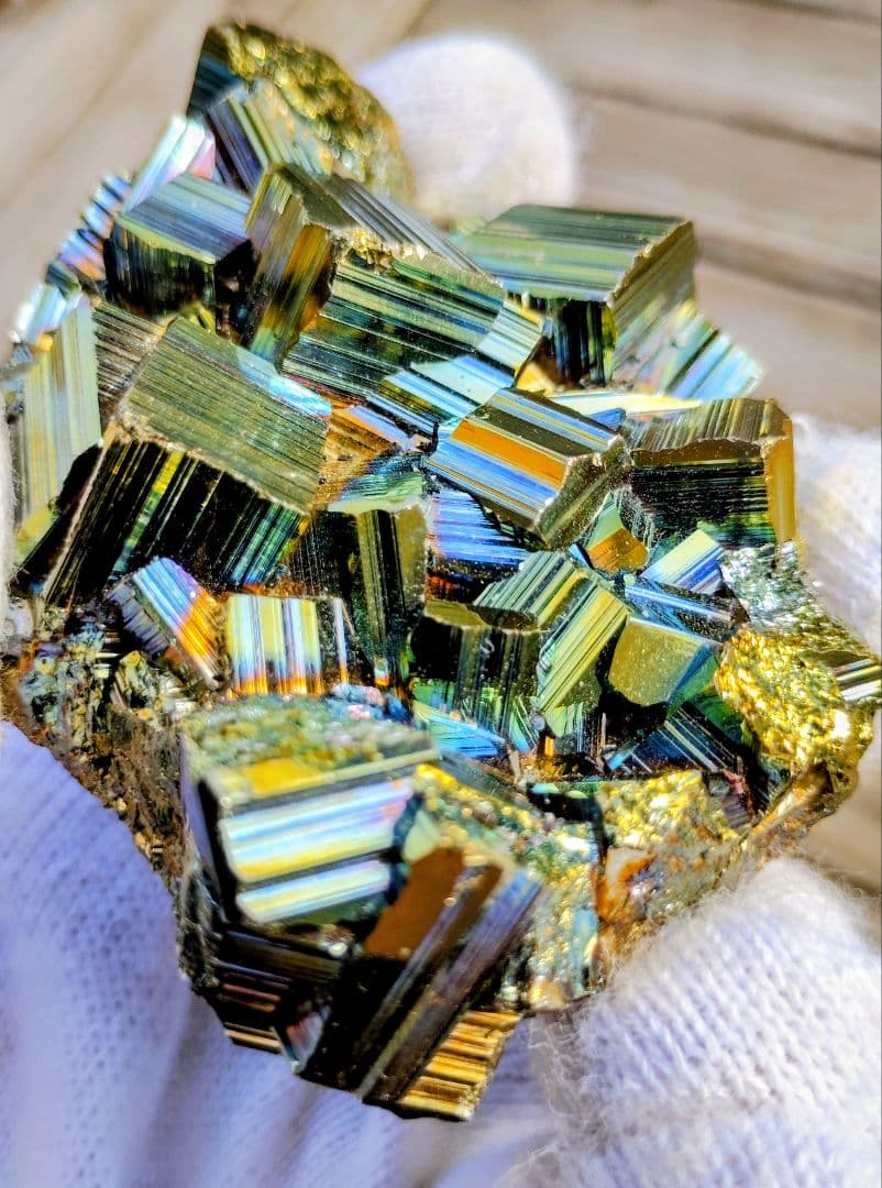 k*o様 カラーキュービックパイライト　クラスター ☆台座付☆　黄鉄鉱　インドネ