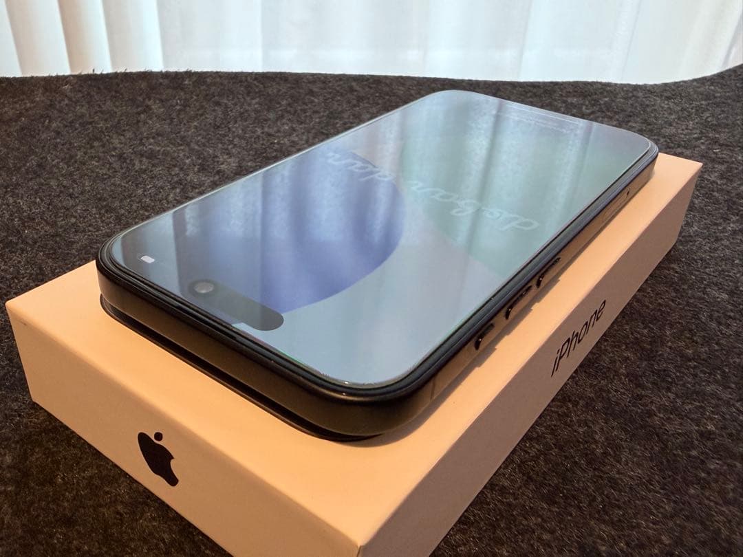 【美品】iPhone16 128GB 95% SIMフリー おまけ付