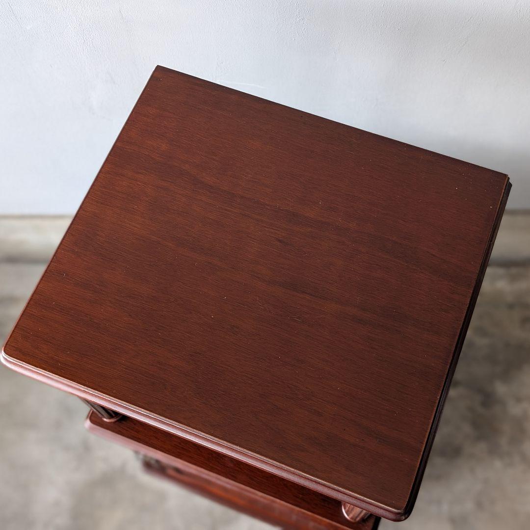 【古家具】平成期頃に作られたアンティーク調の飾り台　電話台　花台