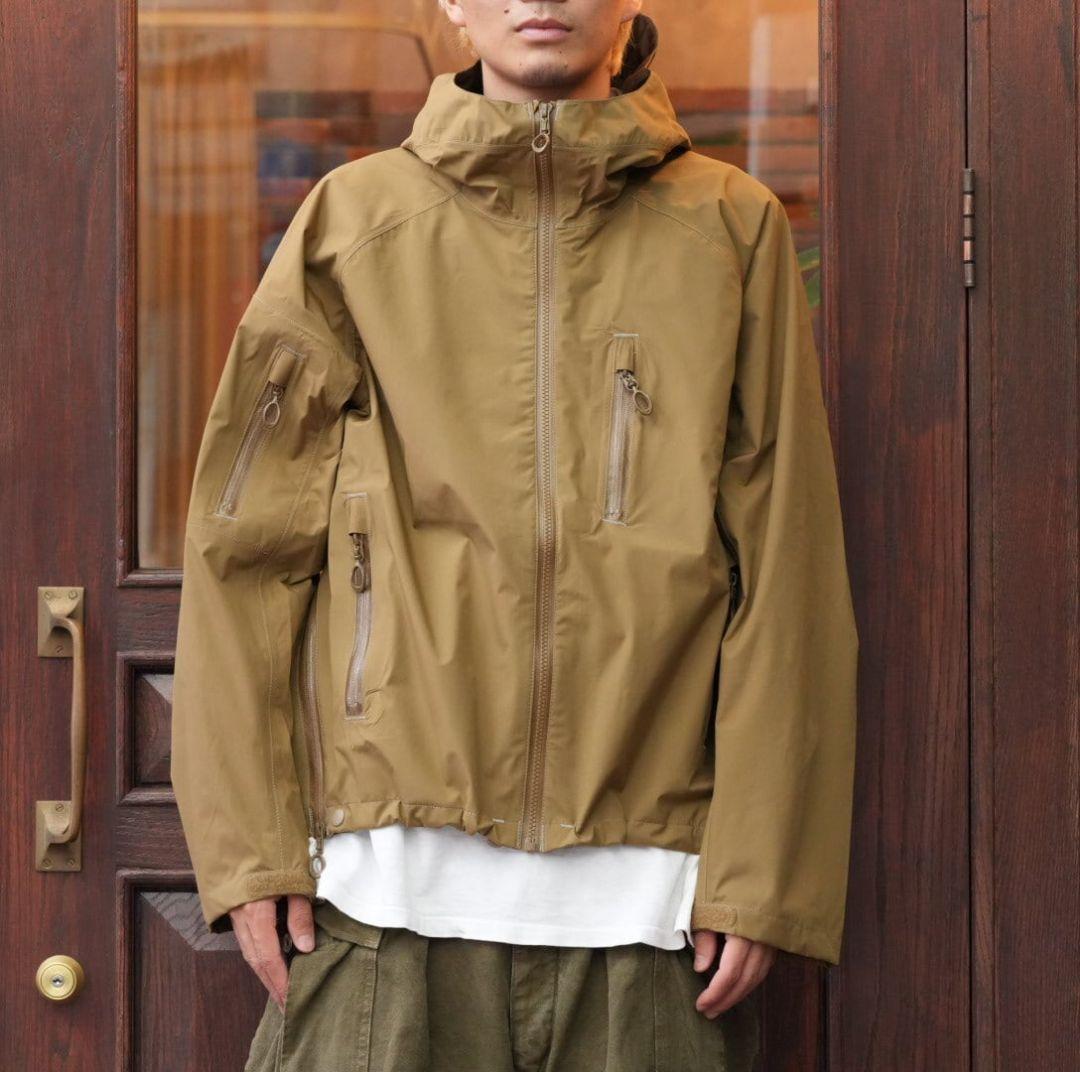 ビヨンドクロージングGORE-TEX M ベージュ