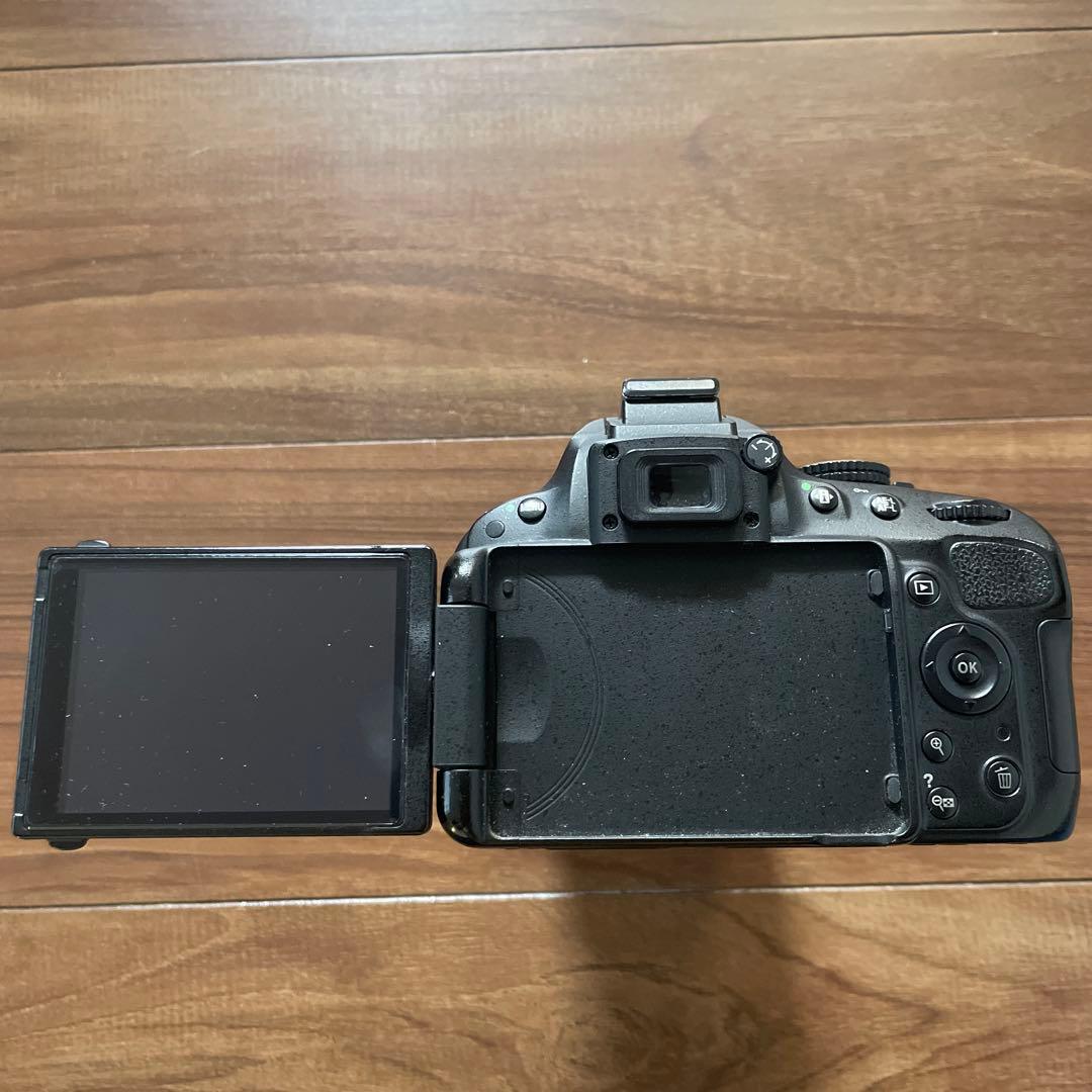 ニコン Nikon D5100 一眼レフ