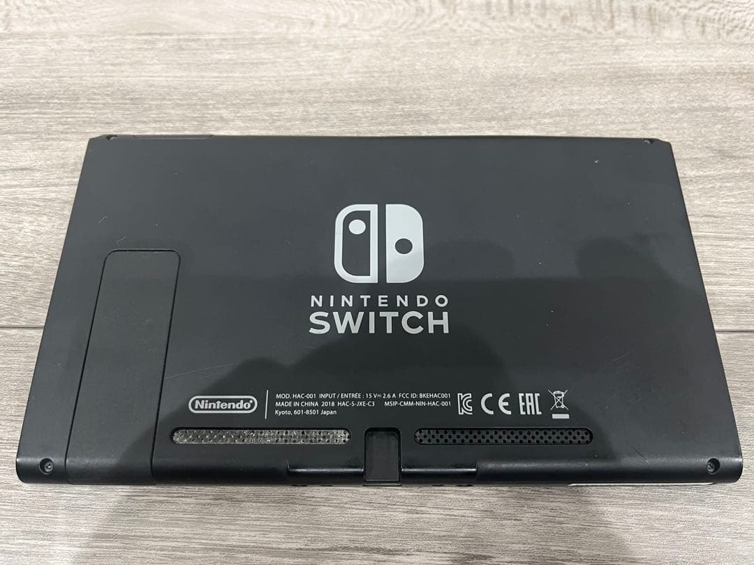 Nintendo Switch 本体 ネオンブルー・ネオンレッド　送料込み