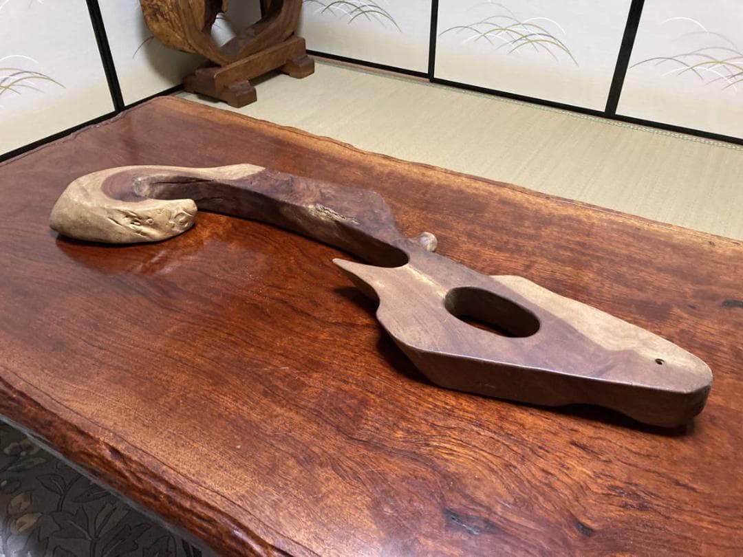 ☆旧家蔵出し・経年の雰囲気が素敵な古材・一枚板花台・無垢材・展示台陳列棚古道具☆