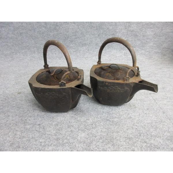 提手銀象嵌金蒔絵蓋桜文鉄銚子一対 [B27068]