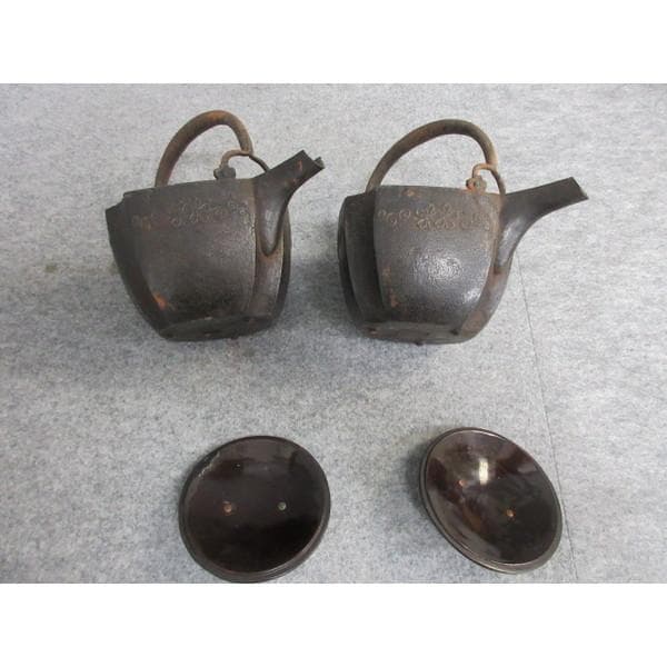 提手銀象嵌金蒔絵蓋桜文鉄銚子一対 [B27068]