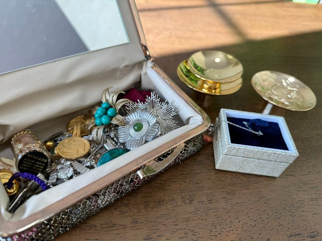 【生前整理】アンティークアクセサリー