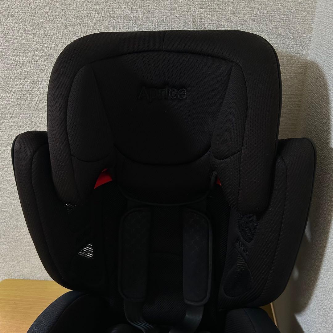 アップリカ エアグルーヴ プラス ストリングブラック ジュニアシート