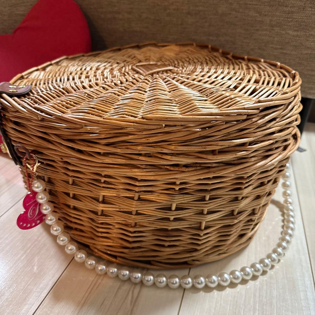 ☆美品☆かご ラッセル Russell ハート型バスケット ブラウン