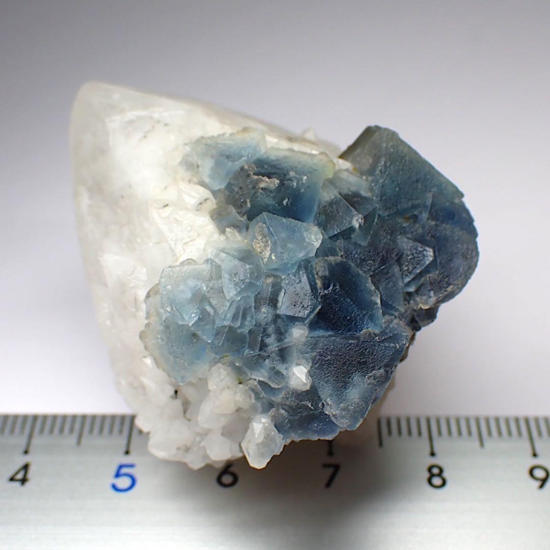 【中国/内モンゴル産】ブルーフローライトwithクォーツ