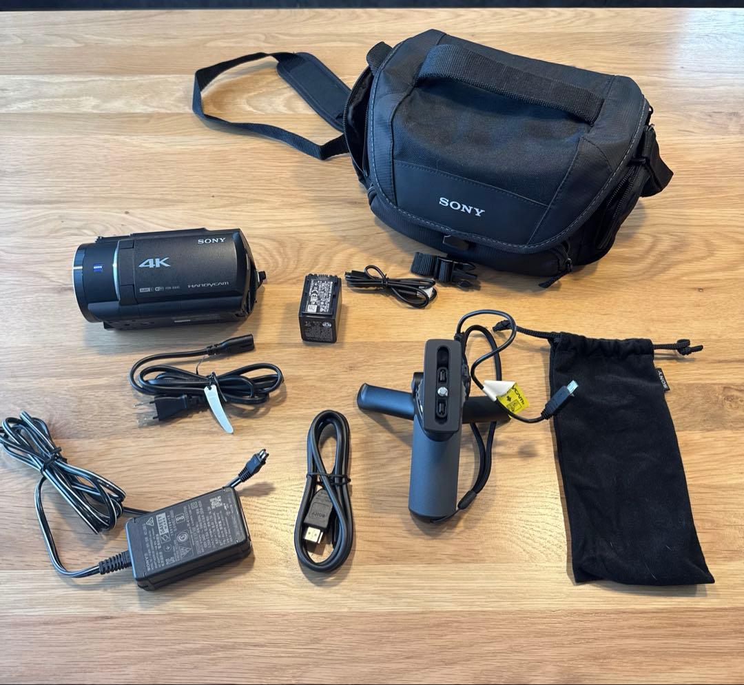 SONY 4K Handycam FDR-AX45 ケース／小型グリップ三脚付き