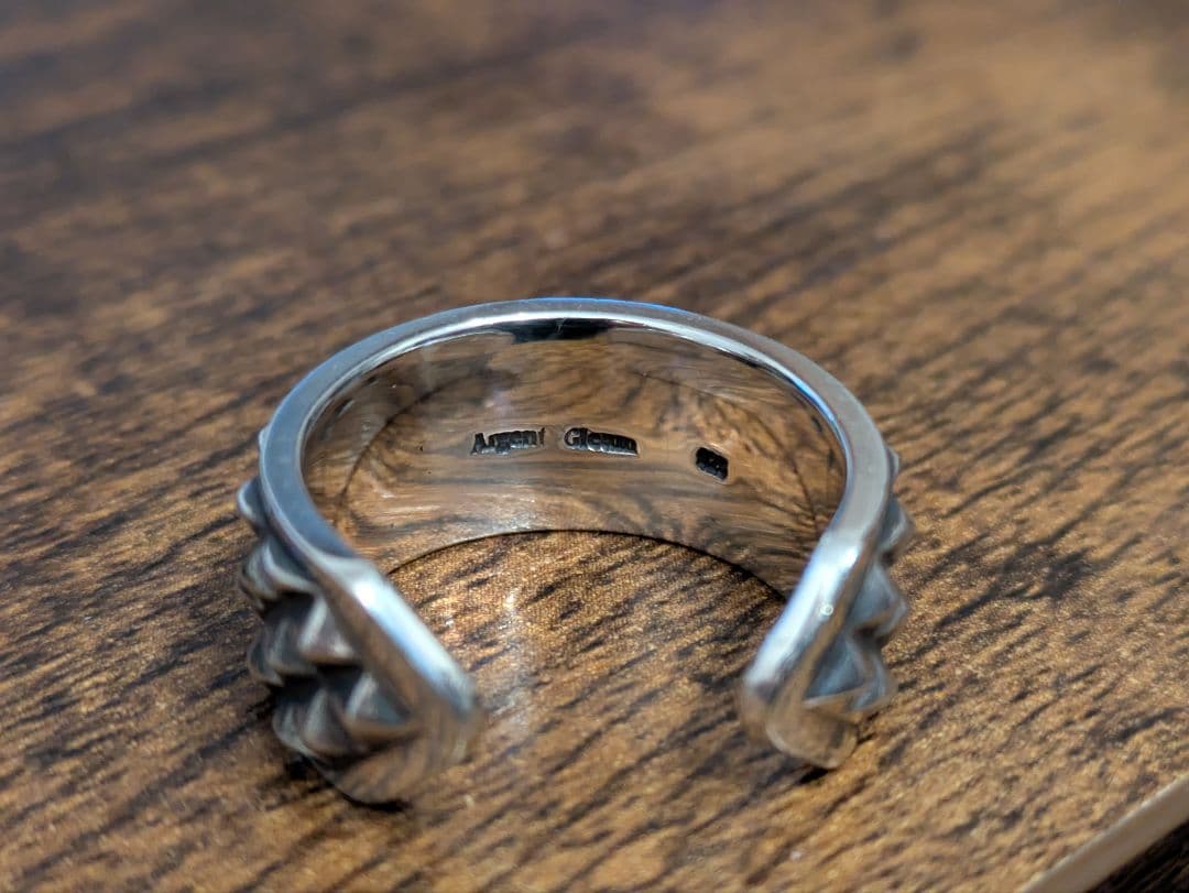 極美品！アージェントグリーム　Argent Gleam　ピラミッドスタッズリング