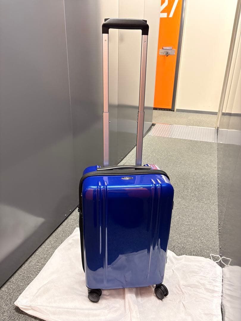 ゼロハリバートン　機内持ち込み可　青　美品