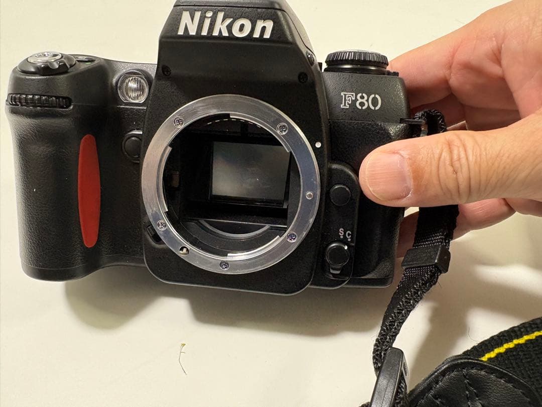 完動品　フィルムカメラNikon F80 レンズセット