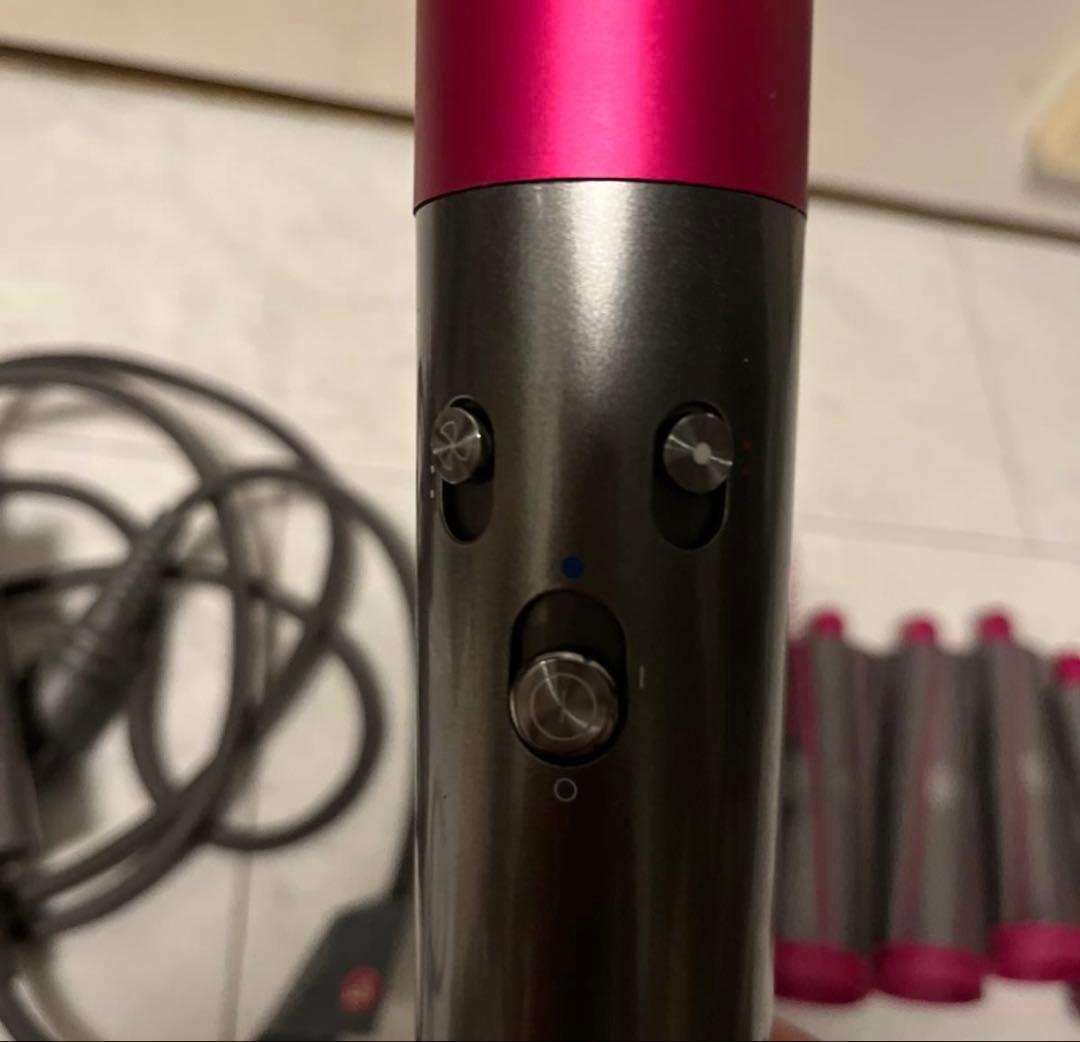 Dyson Airwrap ヘアドライヤー 6種アタッチメント付き