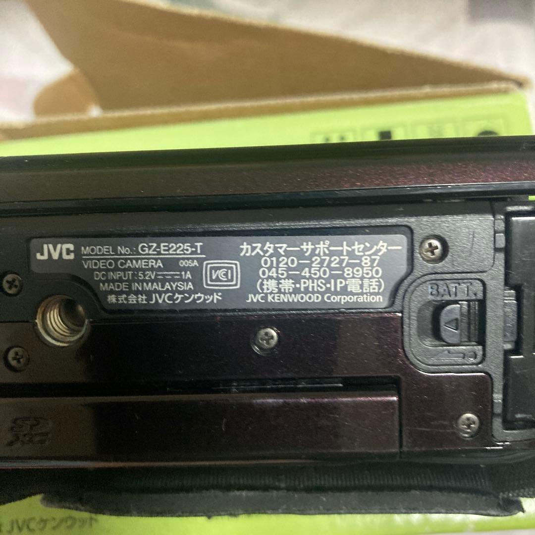 JVC GZ-E225 ビデオカメラ 本体 三脚付き