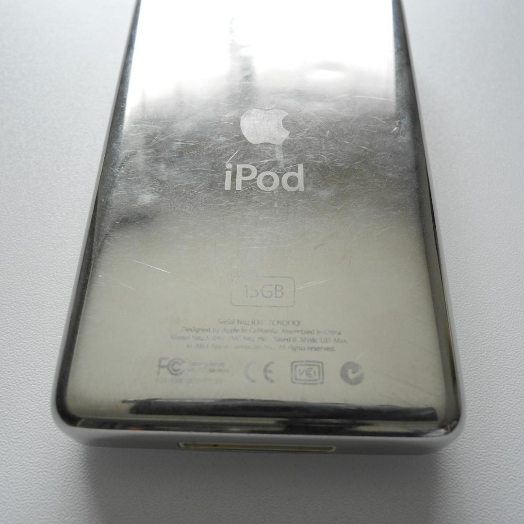 動作品　第3世代iPod　ACアダプター・ケーブル付き