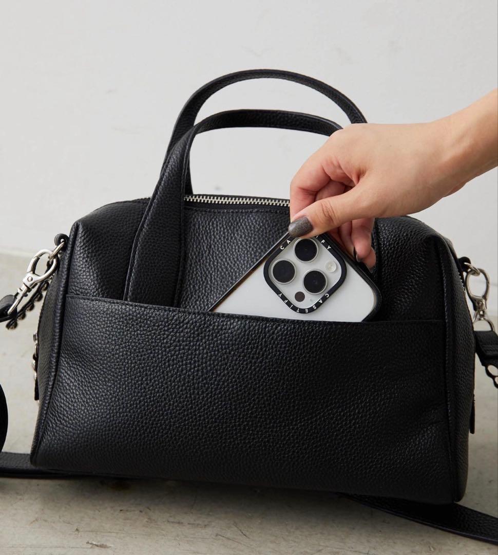 イアパピヨネ ear PAPILLONNER スタッズボストンバッグ ブラック