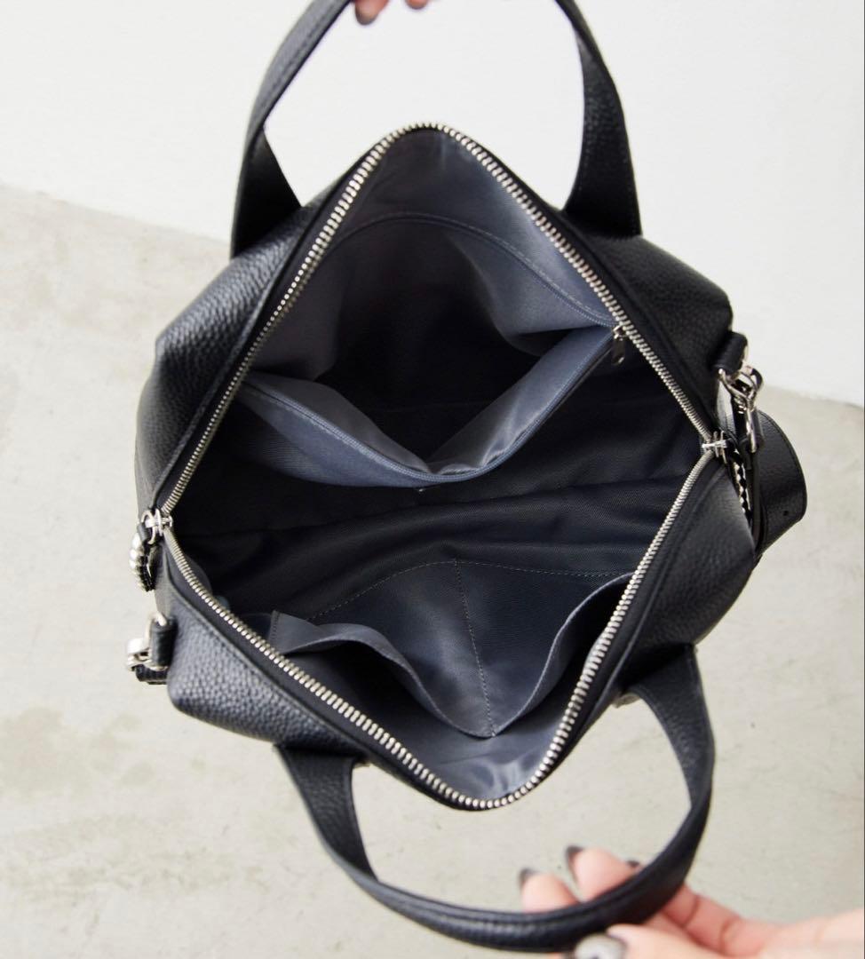 イアパピヨネ ear PAPILLONNER スタッズボストンバッグ ブラック