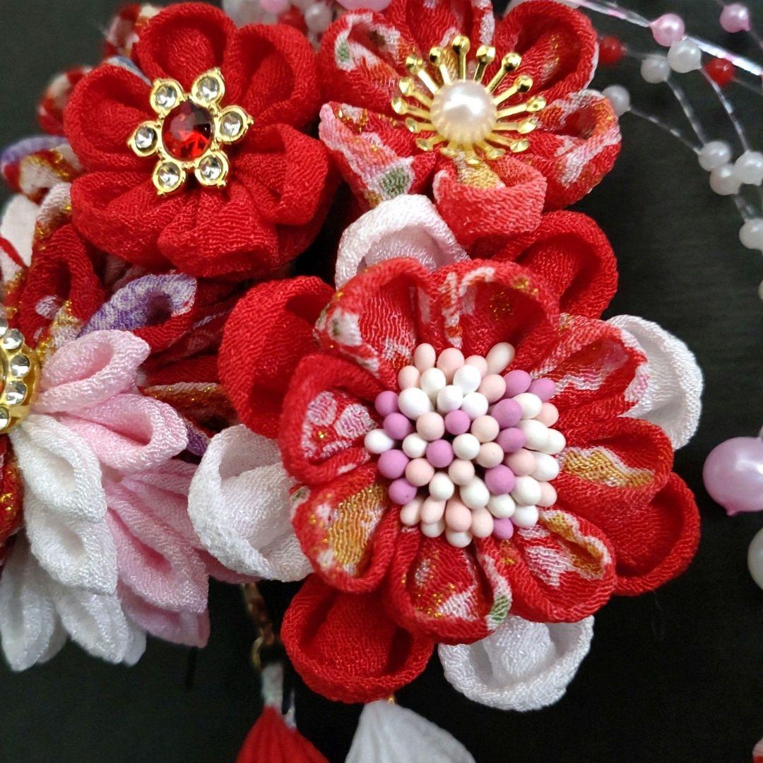 七五三髪飾り　赤 白　つまみ細工　成人式　和装　髪飾り